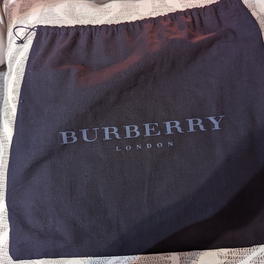 BURBERRY 100% Silk Checkers Scarf Like New! - Picture 6 of 9